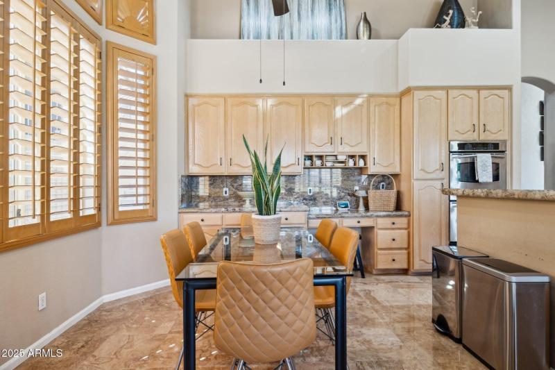 18-web-or-mls-5819-w-abraham-ln