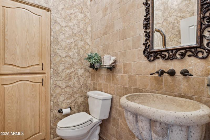 26-web-or-mls-5819-w-abraham-ln