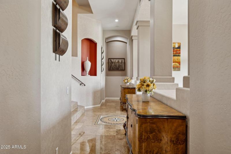 28-web-or-mls-5819-w-abraham-ln