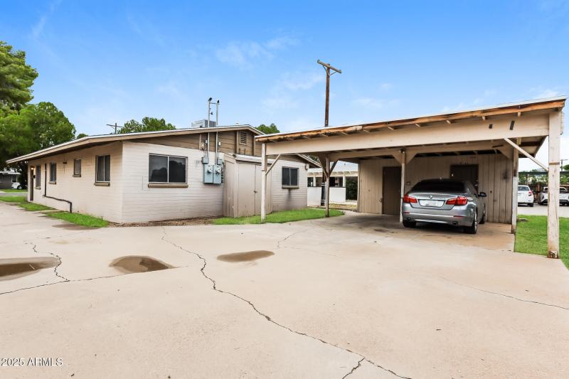 15-photo-Rear-View-e6585b39-b5ce-4352-95