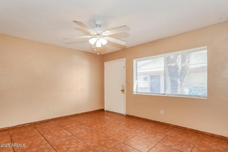 3-photo-Living-Room-e1824e65-aeed-4fbe-a