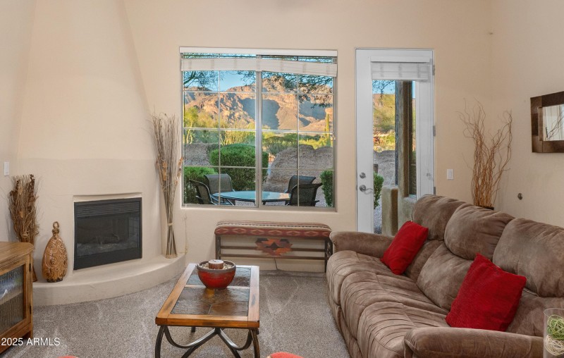 5370-S-Desert-Dawn-Dr-Unit-72-14