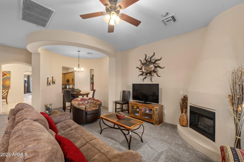 5370-S-Desert-Dawn-Dr-Unit-72-16