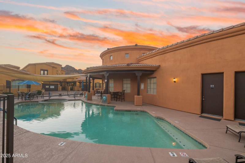 5370-S-Desert-Dawn-Dr-Unit-72-54