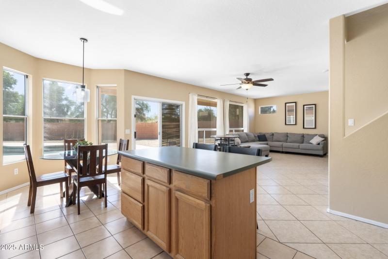 7-web-or-mls-QVB01903