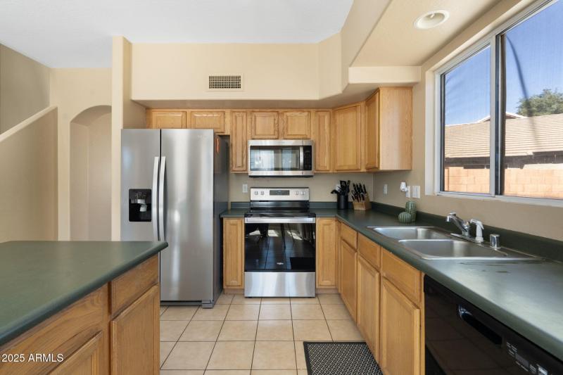 11-web-or-mls-QVB01915