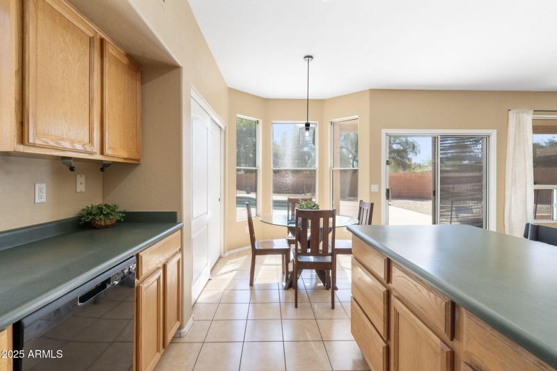 19-web-or-mls-QVB01939