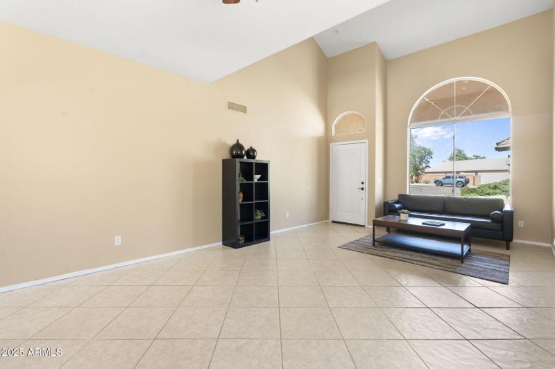 20-web-or-mls-QVB01945