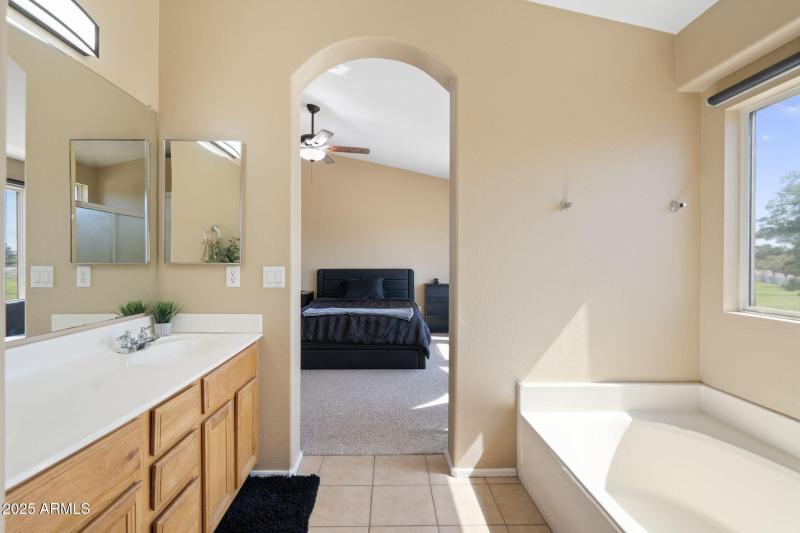 36-web-or-mls-QVB01995