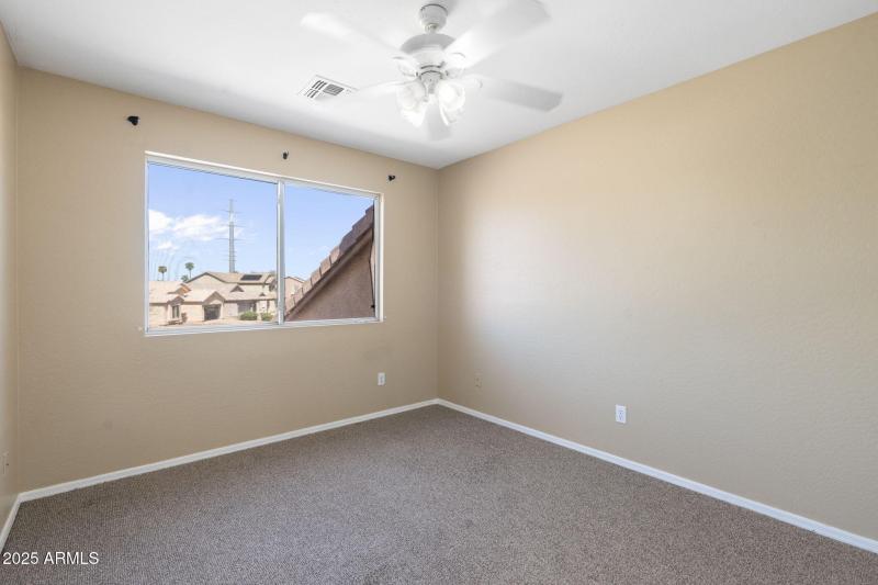 40-web-or-mls-QVB02011