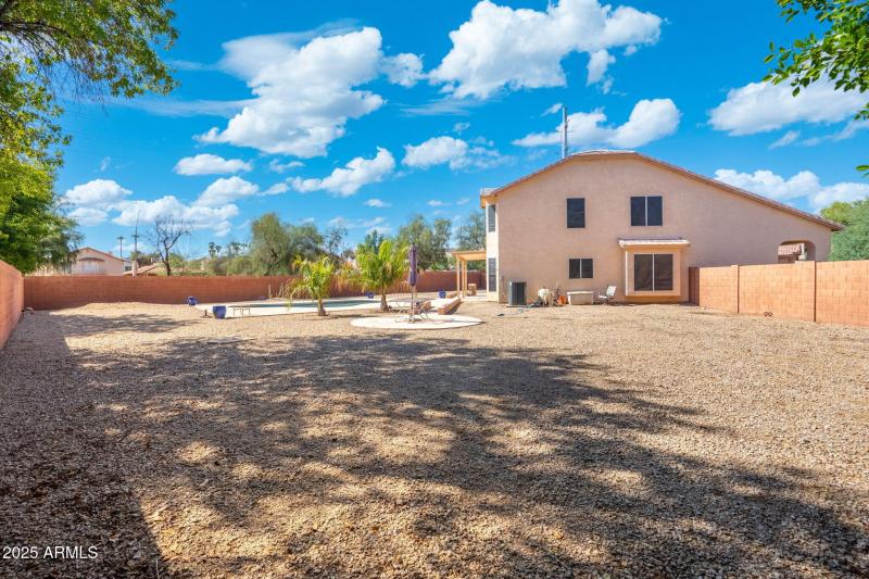 46-web-or-mls-QVB01853-HDR-Edit