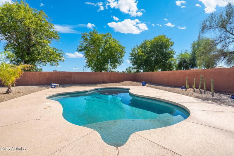 49-web-or-mls-QVB01871-HDR-Edit