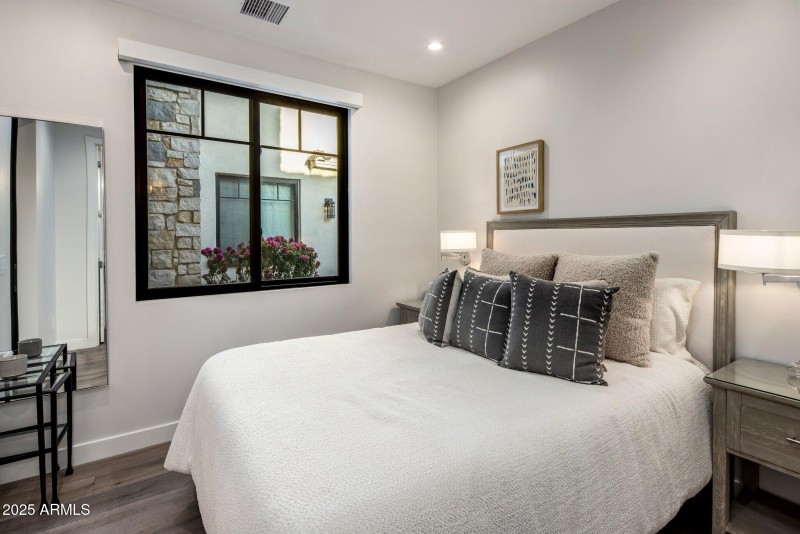 1st Floor / Bedroom 3