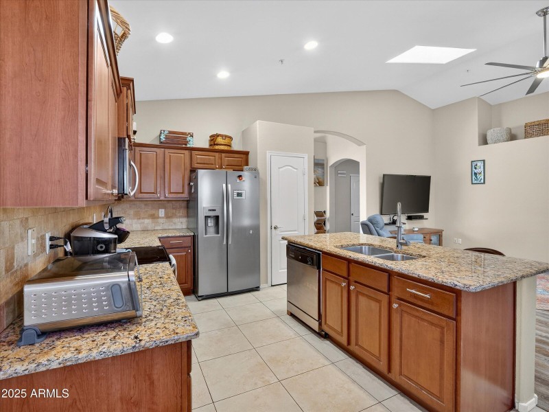 30-17132 E Hillcrest Dr-30