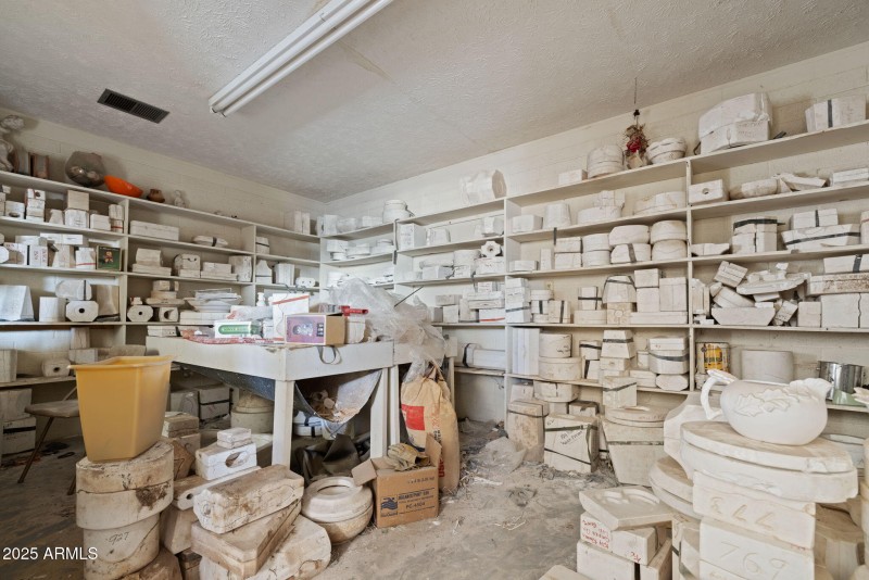 Front House Ceramic Studio / Storage