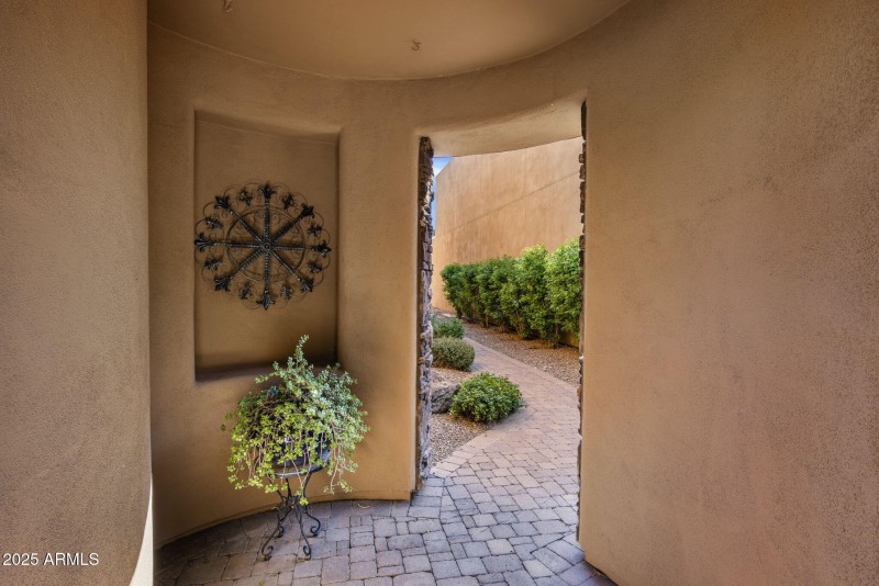 27-web-or-mls-D46A9891 copy