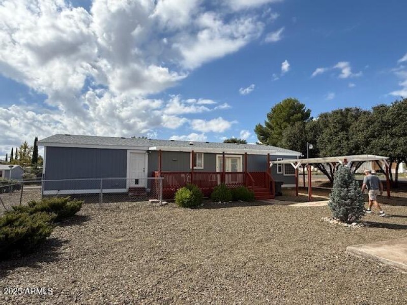 C098BB14-8841-4E12-9F28-8519061B9B4E