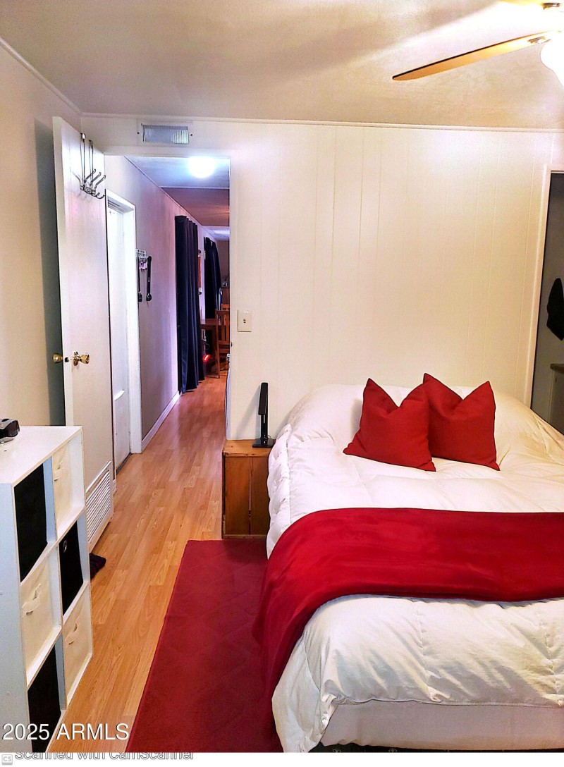 #150 Primary bedroom pic 2(1)