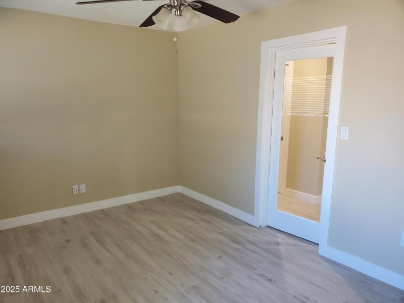 Office with Light/fan