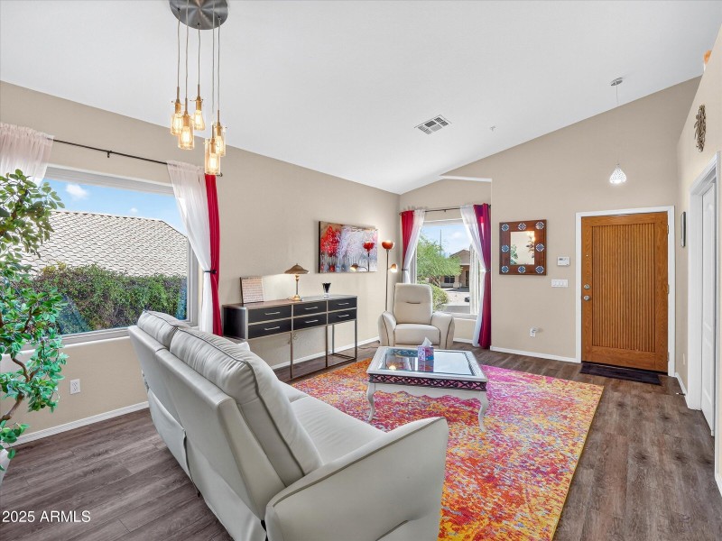 33-17132 E Hillcrest Dr-33