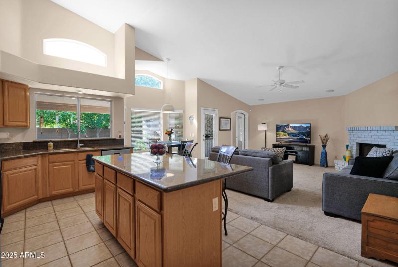 1701 Springfield - 09Great Room