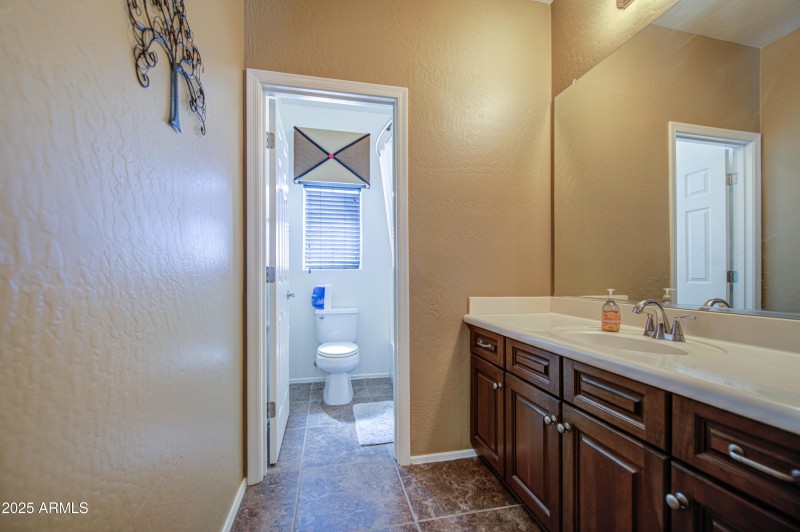 Bathroom 2-pic 1