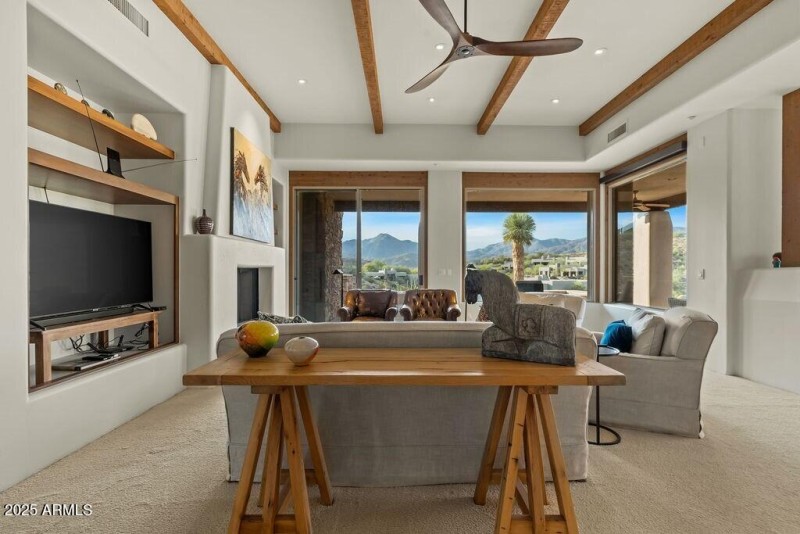 005_Majestic Mountain Vistas