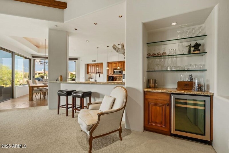 008_Open Casual Elegance