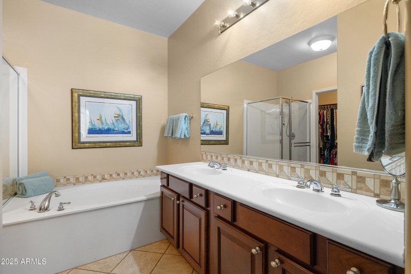 7445 E Eagle Crest 1145 Full master bath