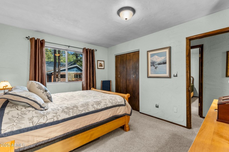 Primary with en-suite