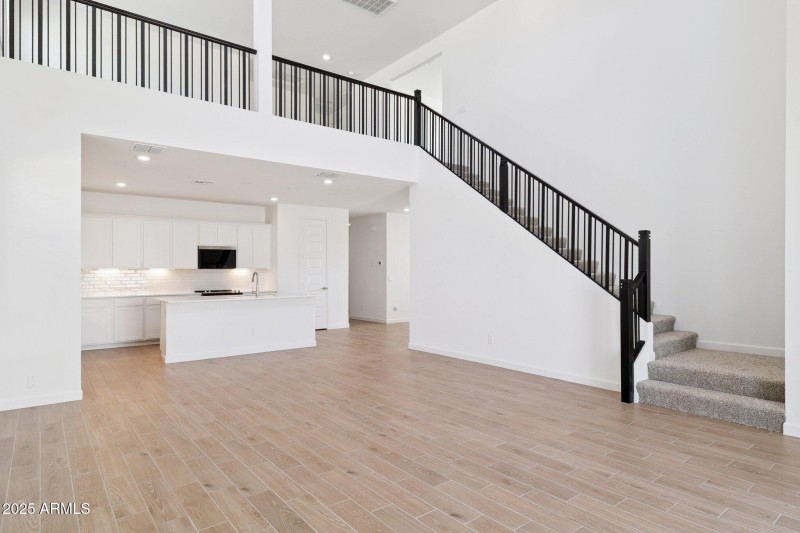 6-web-or-mls-17746-w-vogel-ave-lot-161-z