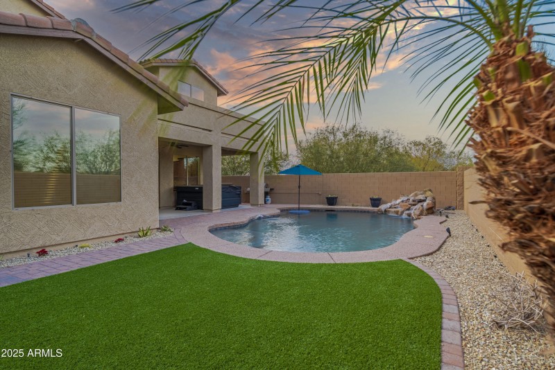 29051 N 69th Ave 00055