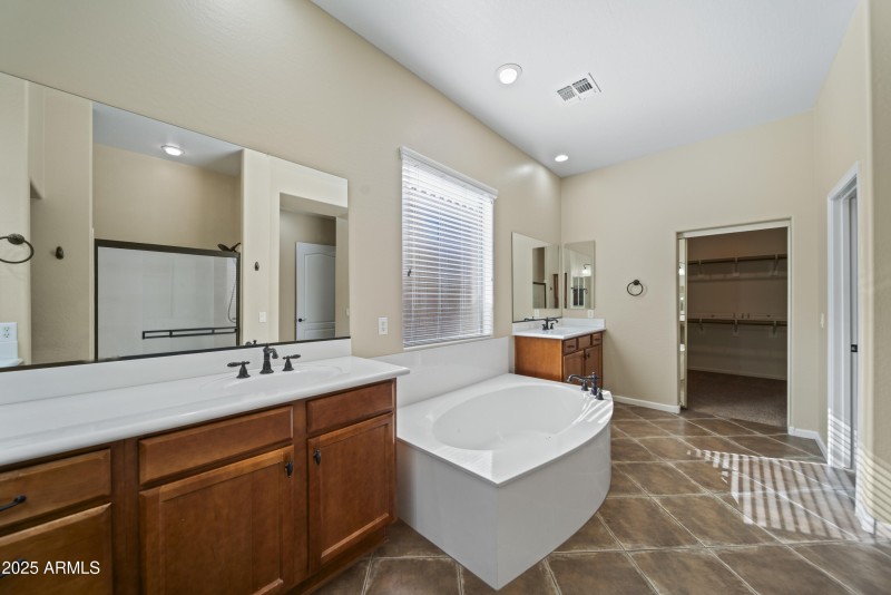 29051 N 69th Ave 00023