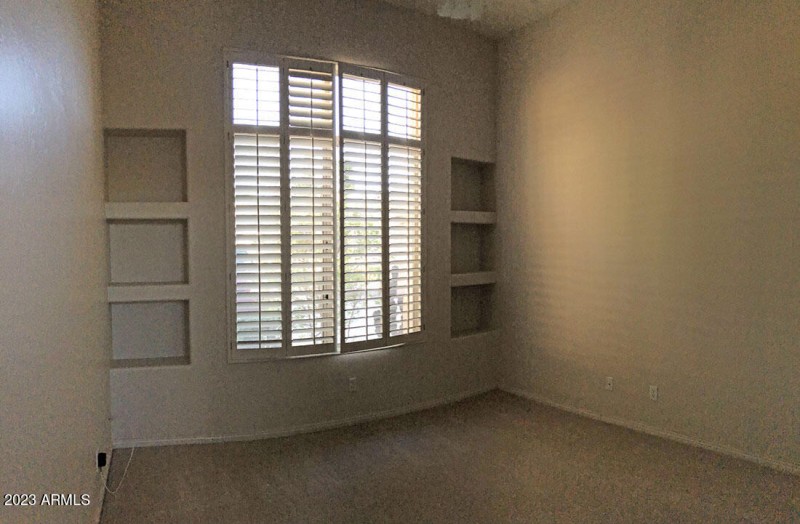 bedroom01