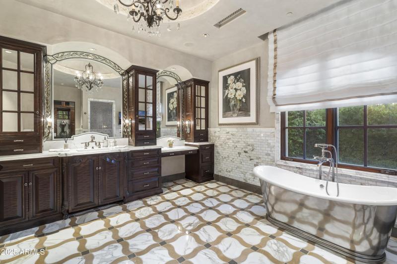 104_Primary Bathroom