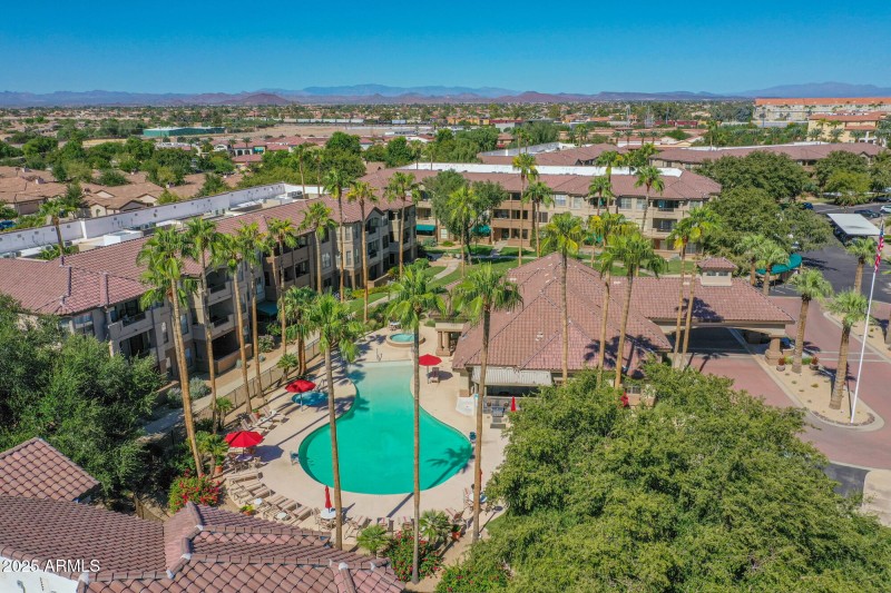 17-LaSolana Condos Club (2)