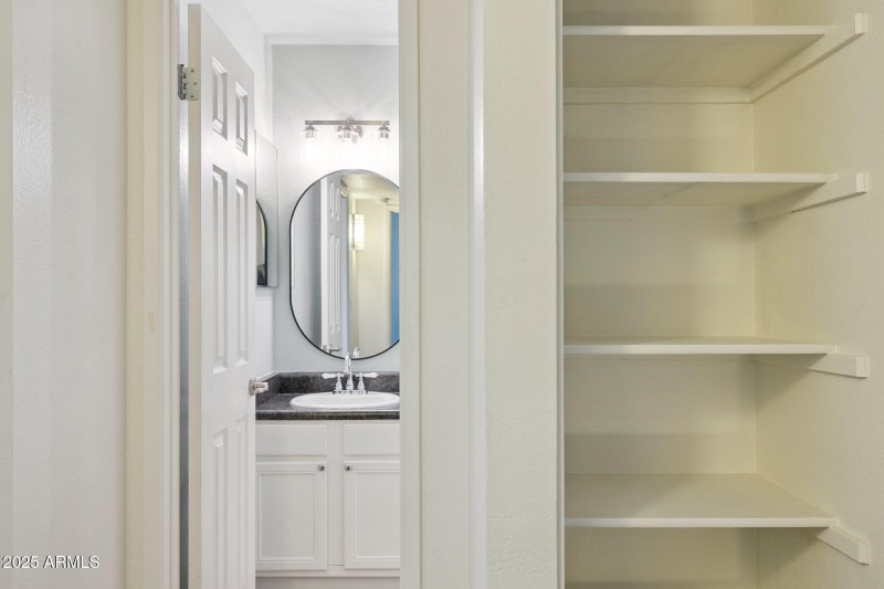 21-web-or-mls-1276-n-85th-pl