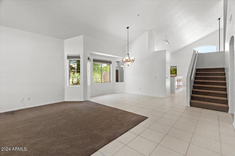 04-Entry & Formal Living_Dining