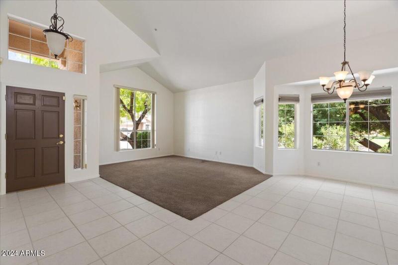 05-Entry & Formal Living_Dining