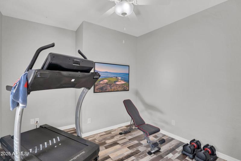 15-web-or-mls-489 W Flame Tree Ave-29