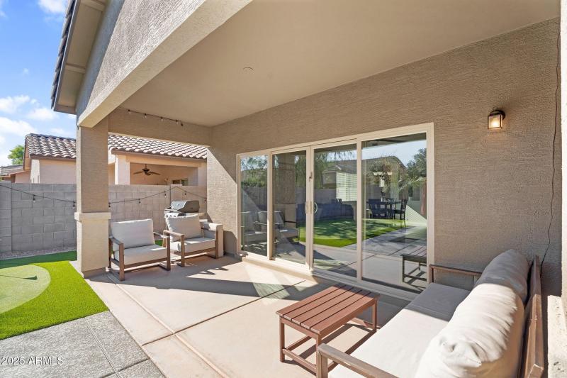 38-web-or-mls-489 W Flame Tree Ave-32