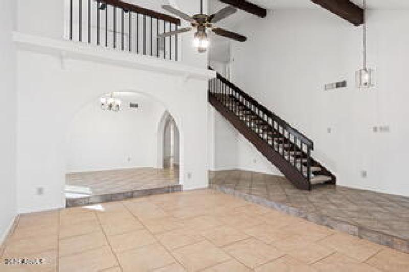 6-web-or-mls-4548-w-villa-theresa-dr