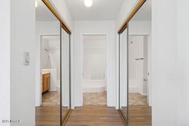 30-web-or-mls-4548-w-villa-theresa-dr