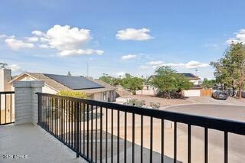 33-web-or-mls-4548-w-villa-theresa-dr
