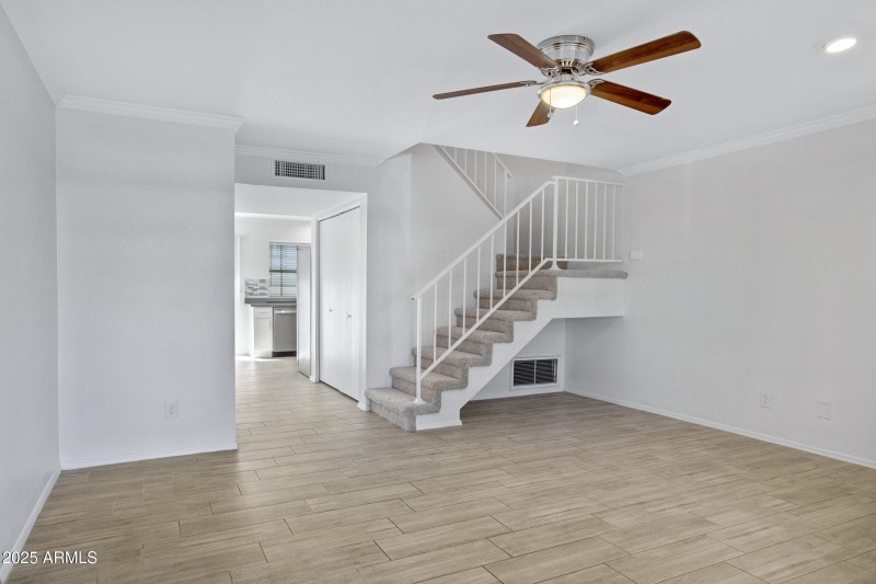 5704 E Aire Libre Ave Unit 1061-5