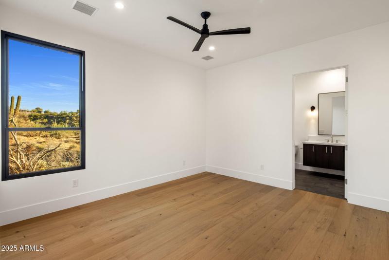 22-web-or-mls-D46A8766 copy