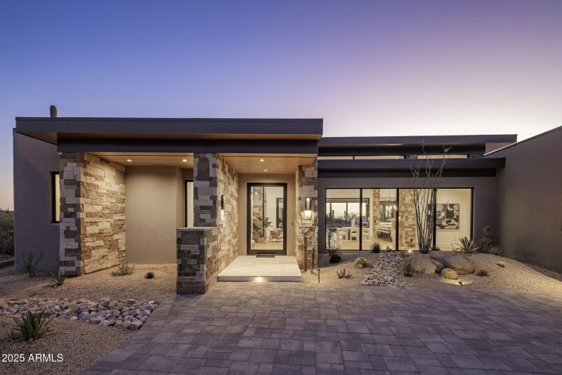 57-web-or-mls-D46A9040