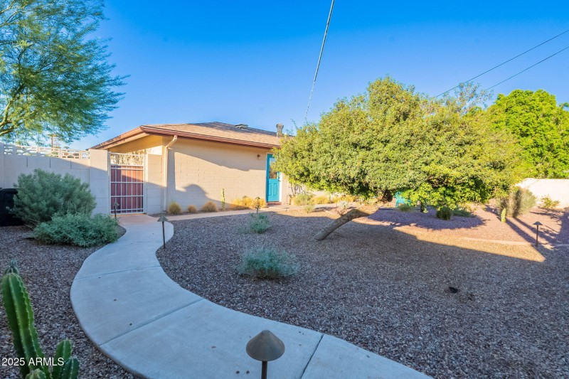 37-web-or-mls-Fairmont-37