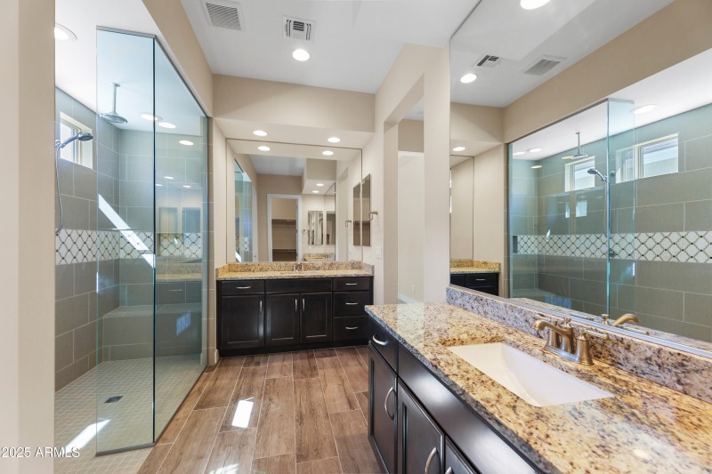 09-Primary Bathoom