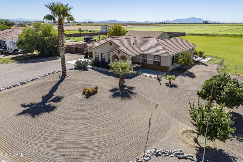 4-web-or-mls-Lauren - Aerial-4